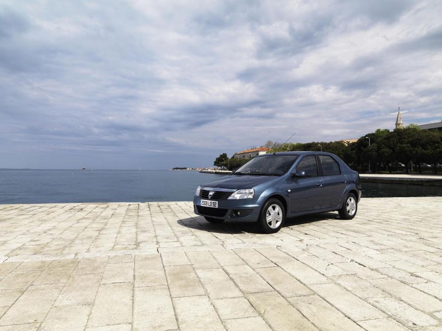  Dacia Logan 2008 года  (фото 47 из 81)